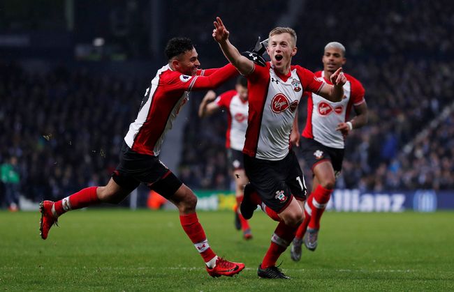 WTT总决赛女单1／8决赛，陈幸同4-2战胜队友石洵瑶，晋级8强